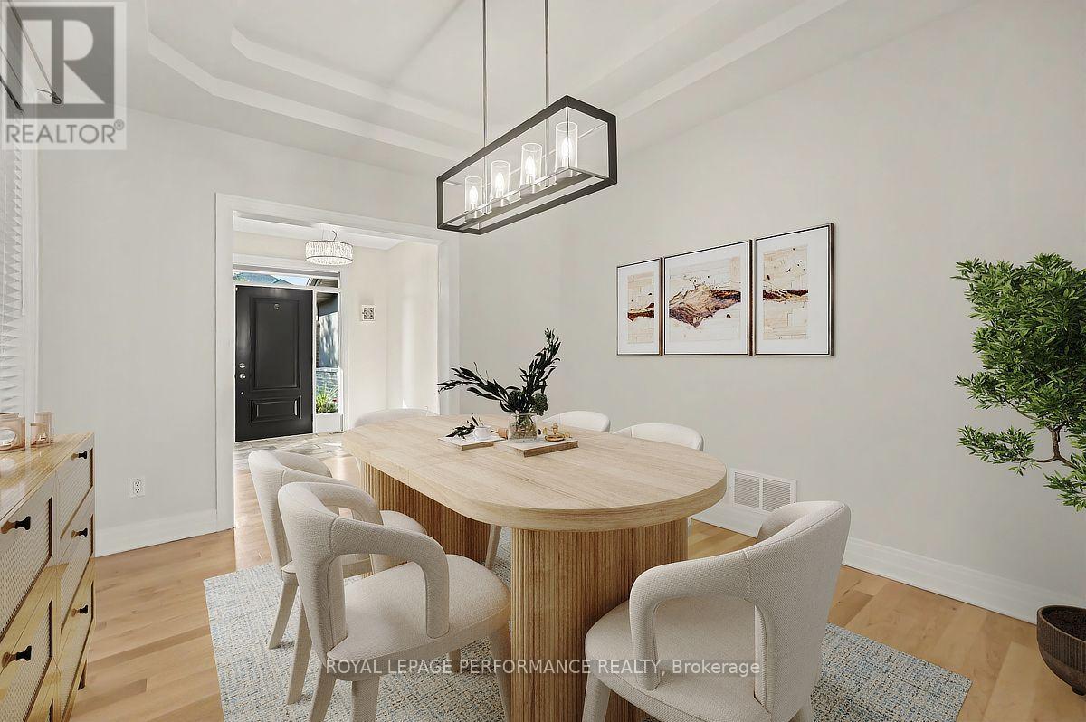 523 Adamson Crescent, Ottawa, ON - Indoor Photo Showing Dining Room
