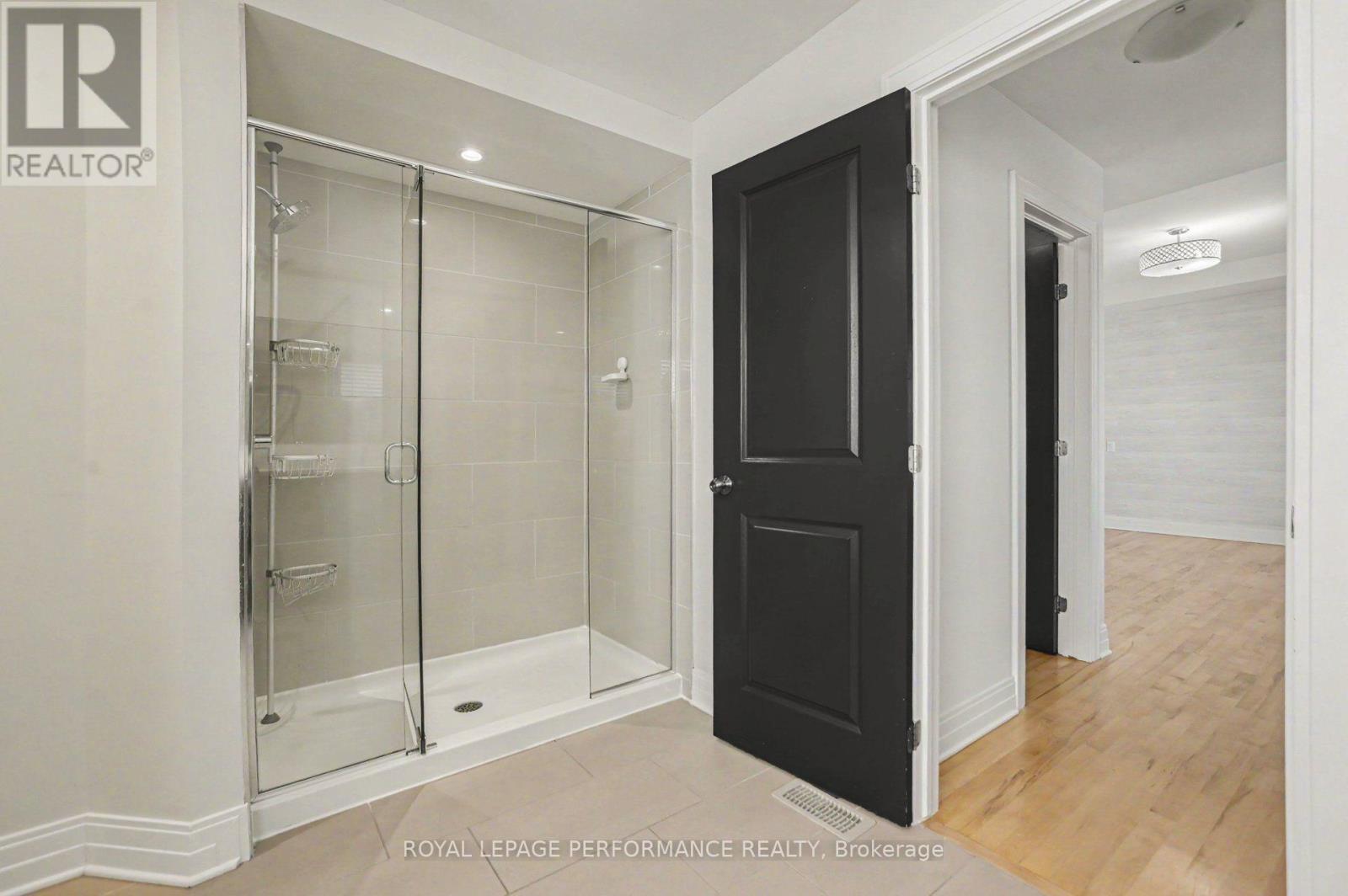 Primary Ensuite - 523 Adamson Crescent, Ottawa, ON - Indoor Photo Showing Bathroom