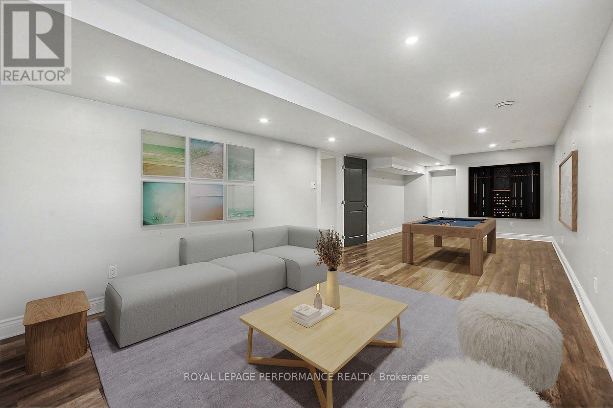 523 Adamson Crescent, Ottawa, ON - Indoor Photo Showing Living Room