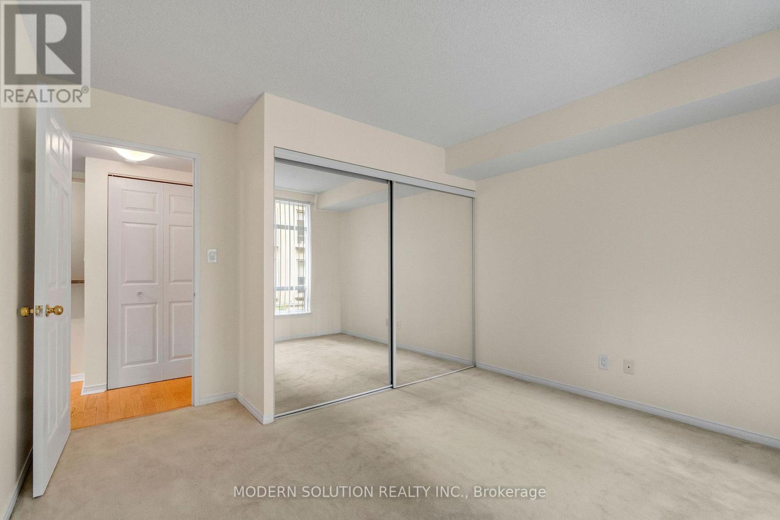 201 - 99 Hayden Street, Toronto, ON - Indoor Photo Showing Other Room