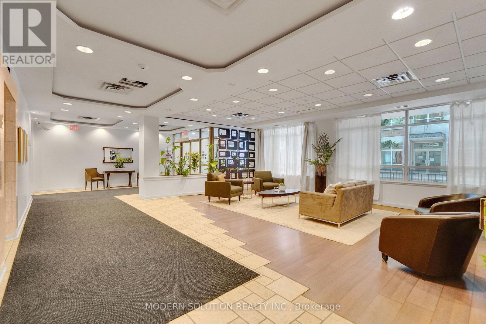 201 - 99 Hayden Street, Toronto, ON - Indoor Photo Showing Other Room