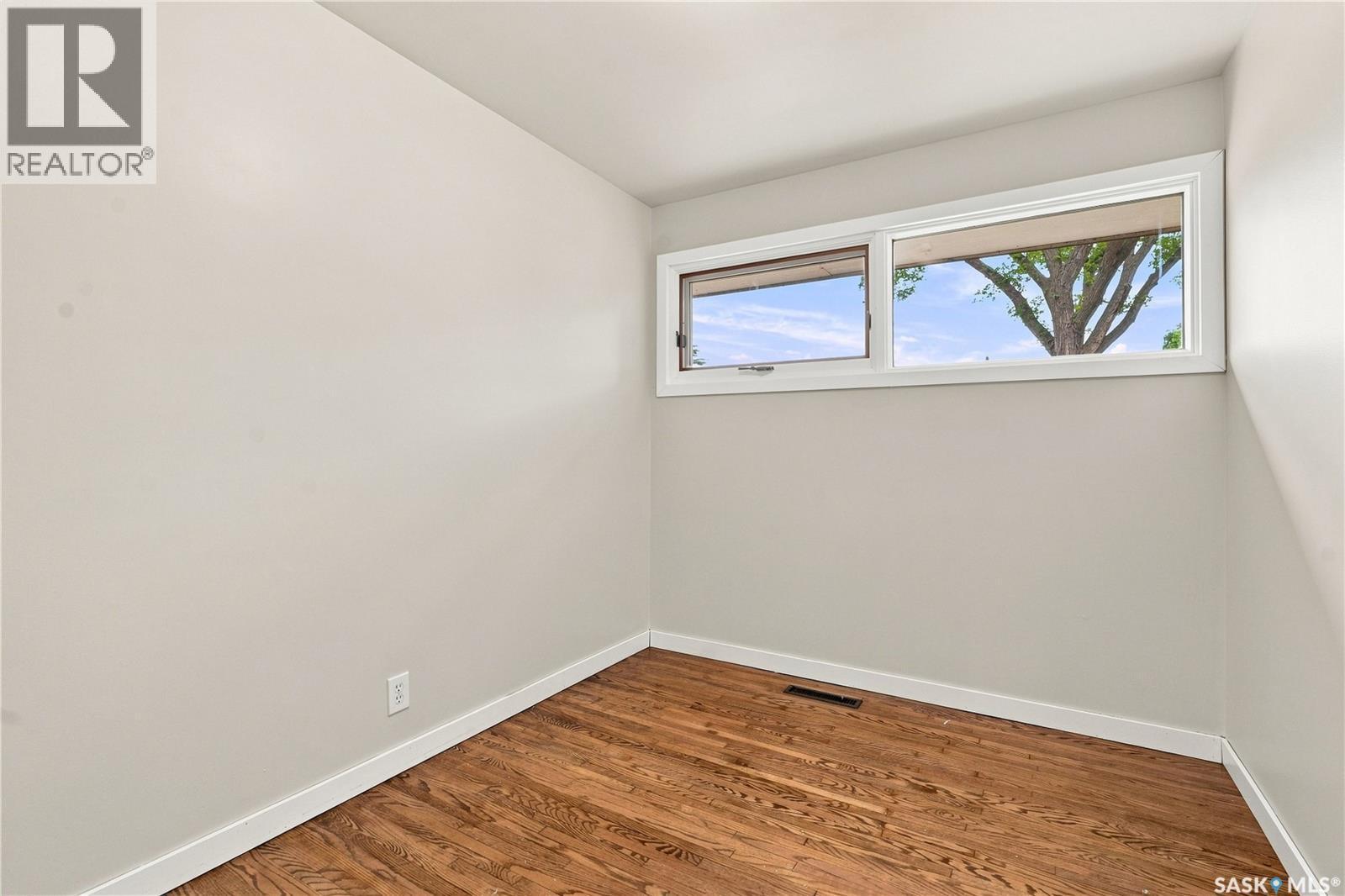 2302 Hanover Avenue, Saskatoon, SK - Indoor Photo Showing Other Room