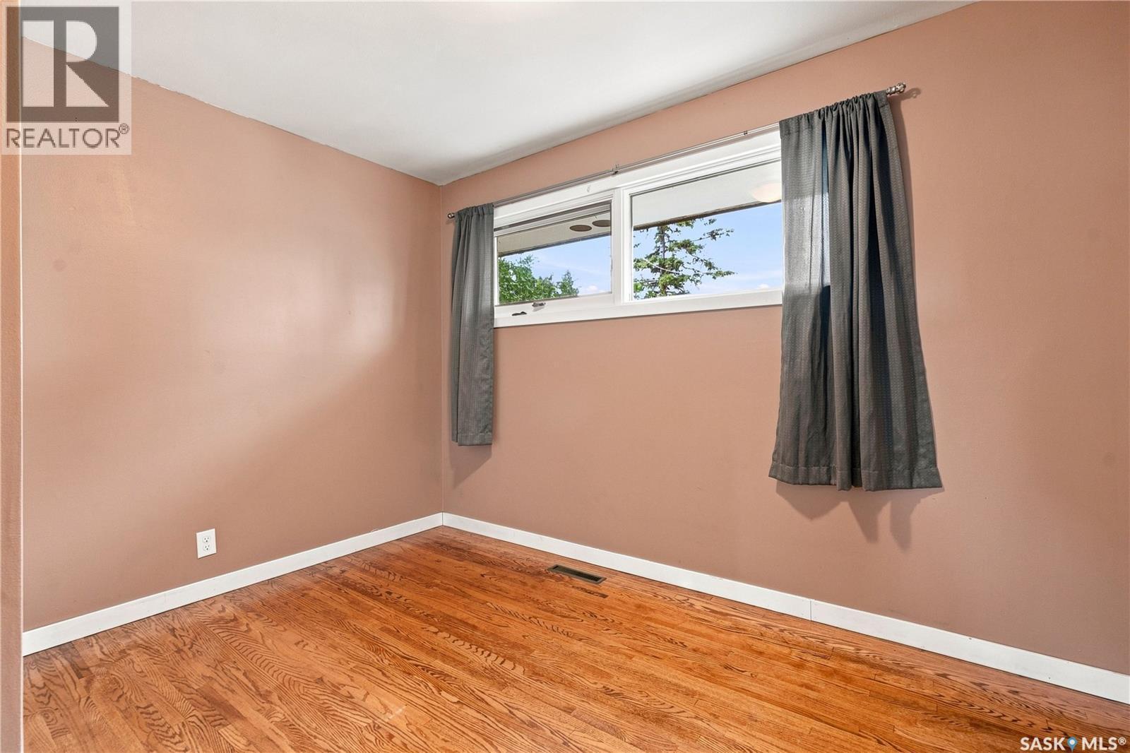 2302 Hanover Avenue, Saskatoon, SK - Indoor Photo Showing Other Room