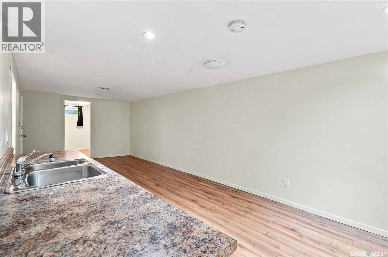 2302 Hanover Avenue, Saskatoon, SK - Indoor