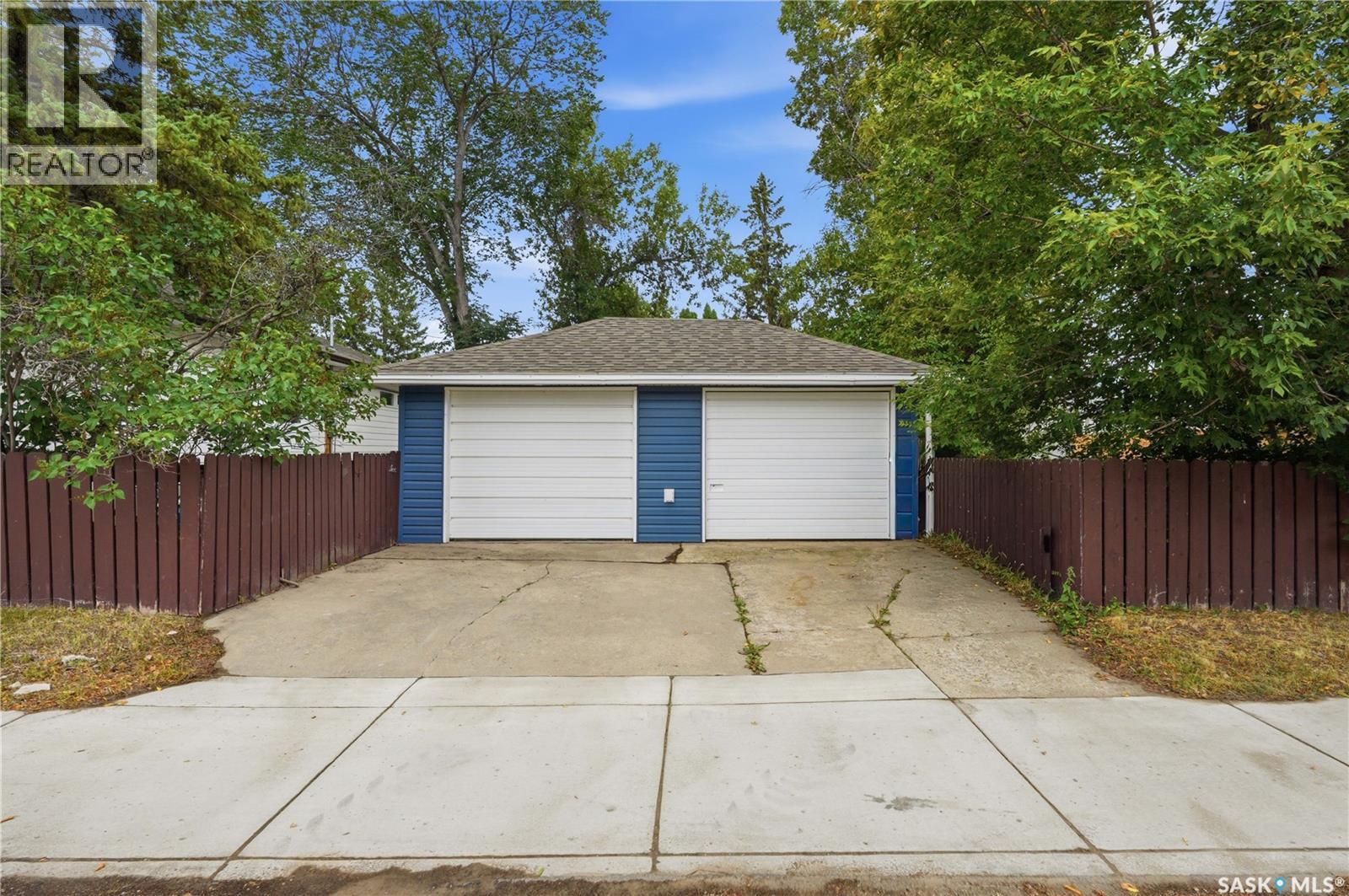 2302 Hanover Avenue, Saskatoon, SK - Outdoor With Exterior