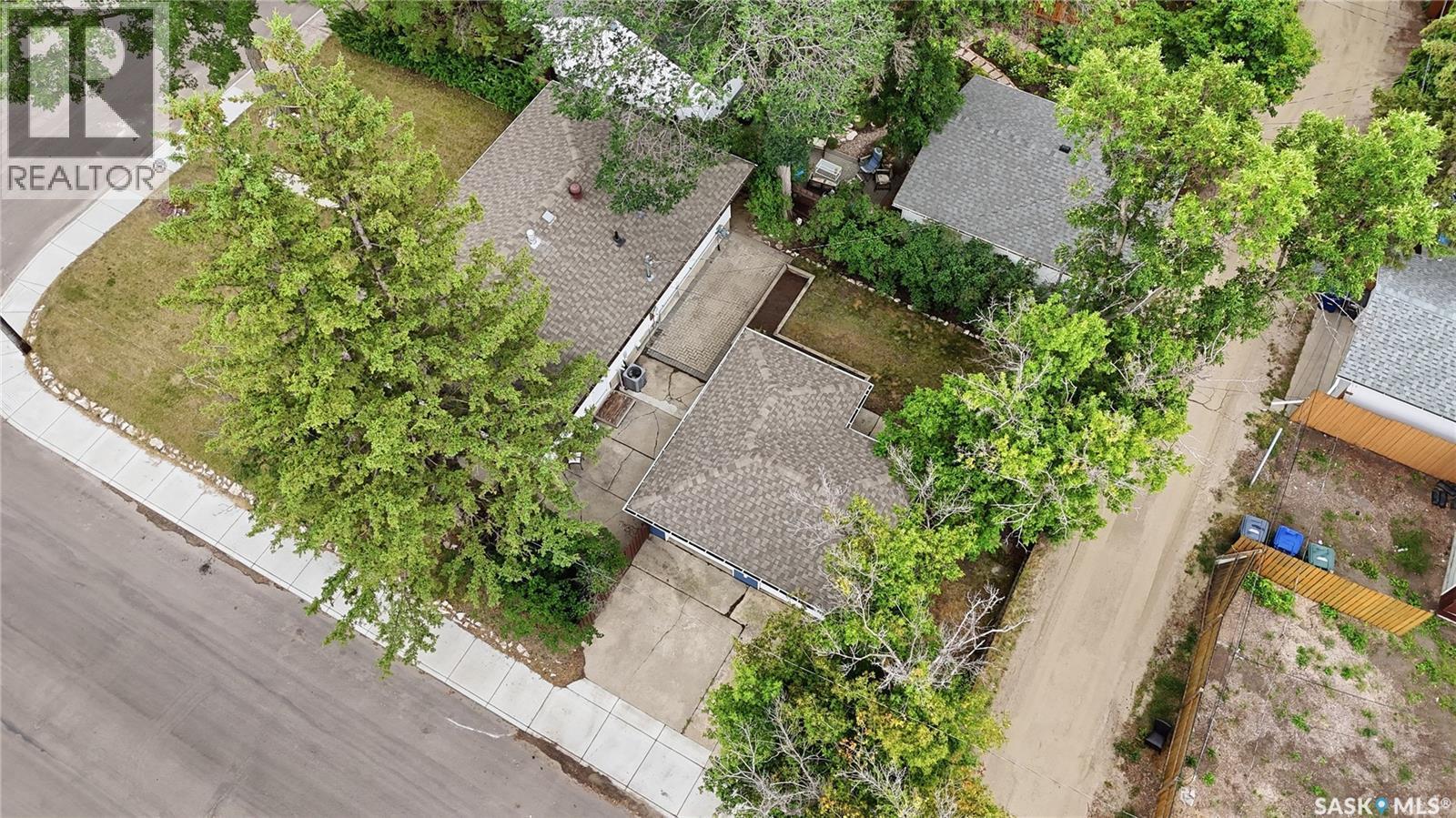 2302 Hanover Avenue, Saskatoon, SK - Outdoor