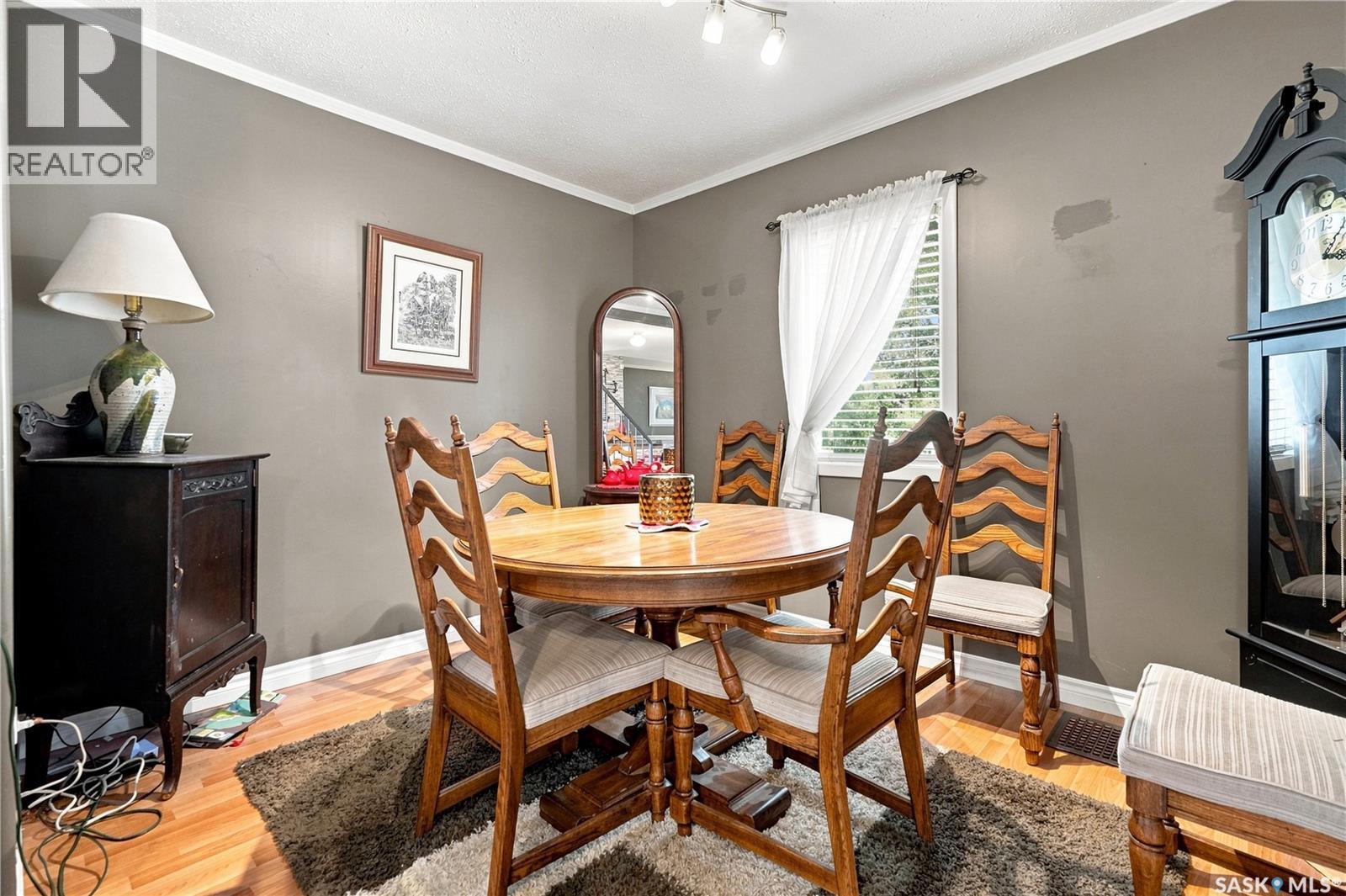4828 8Th Avenue, Regina, SK - Indoor Photo Showing Dining Room