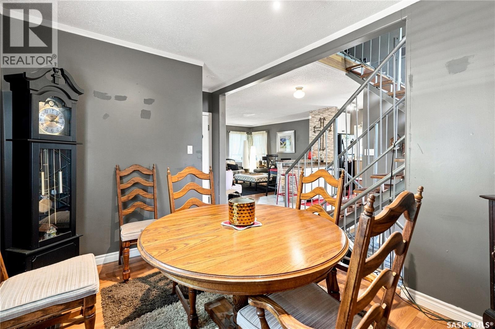 4828 8Th Avenue, Regina, SK - Indoor Photo Showing Dining Room