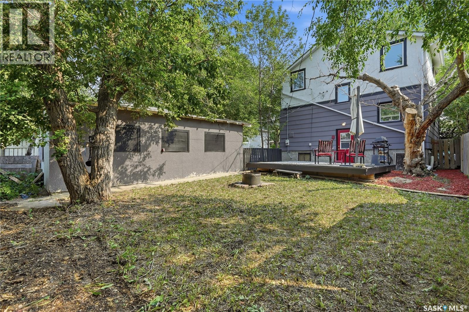 4828 8Th Avenue, Regina, SK - Outdoor With Deck Patio Veranda