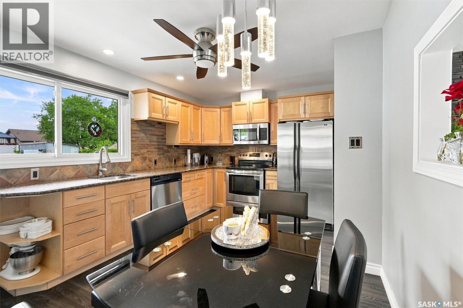 2010 37Th Street W, Saskatoon, SK - Indoor