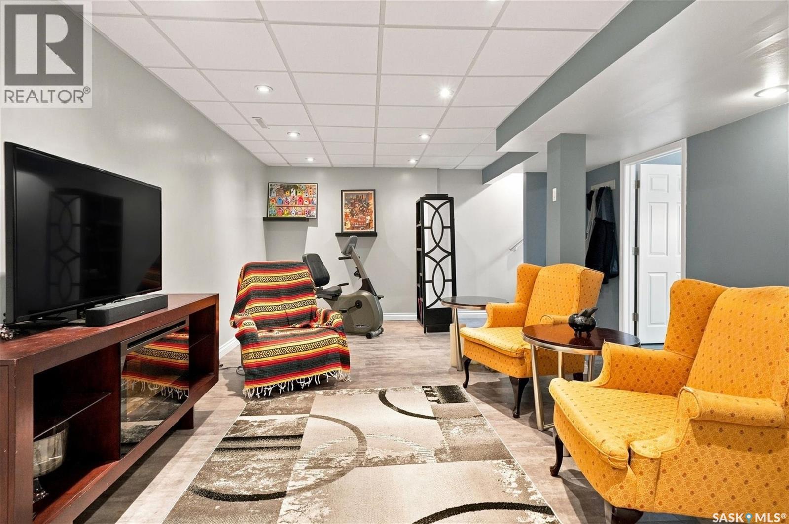 2010 37Th Street W, Saskatoon, SK - Indoor