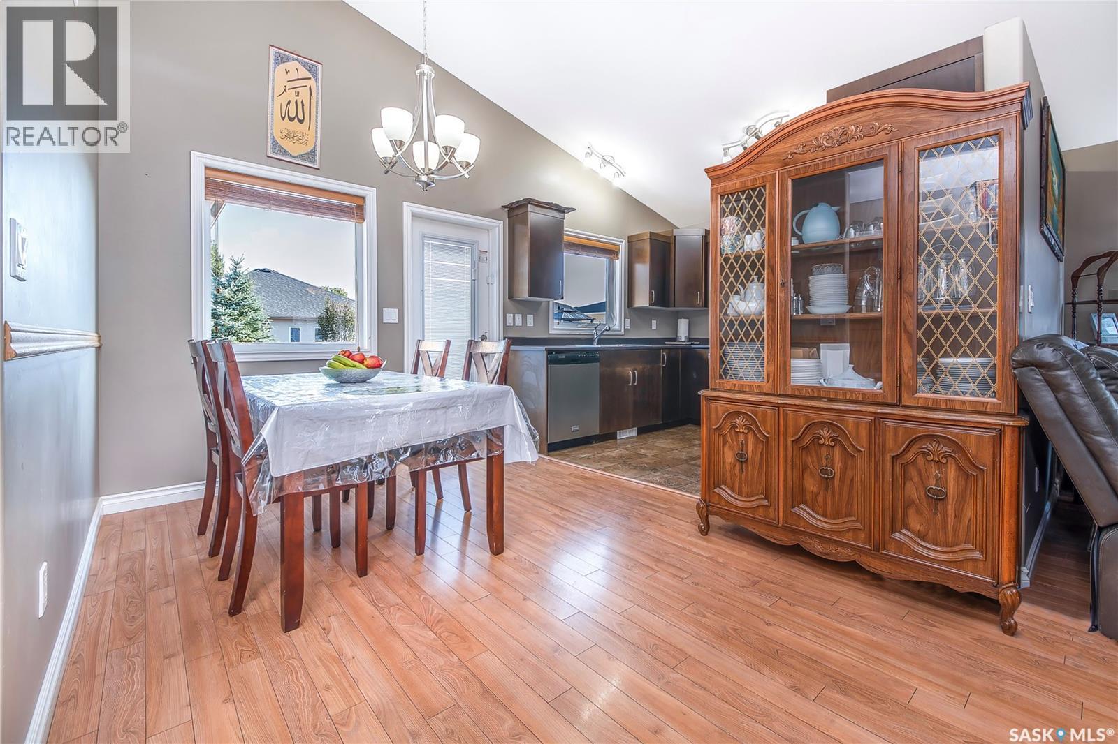 3347 Mcclocklin Road, Saskatoon, SK - Indoor Photo Showing Dining Room