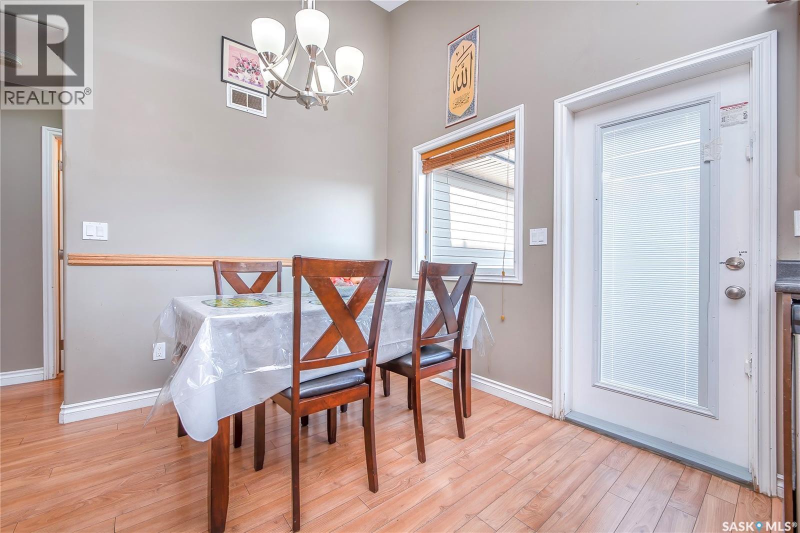 3347 Mcclocklin Road, Saskatoon, SK - Indoor Photo Showing Dining Room