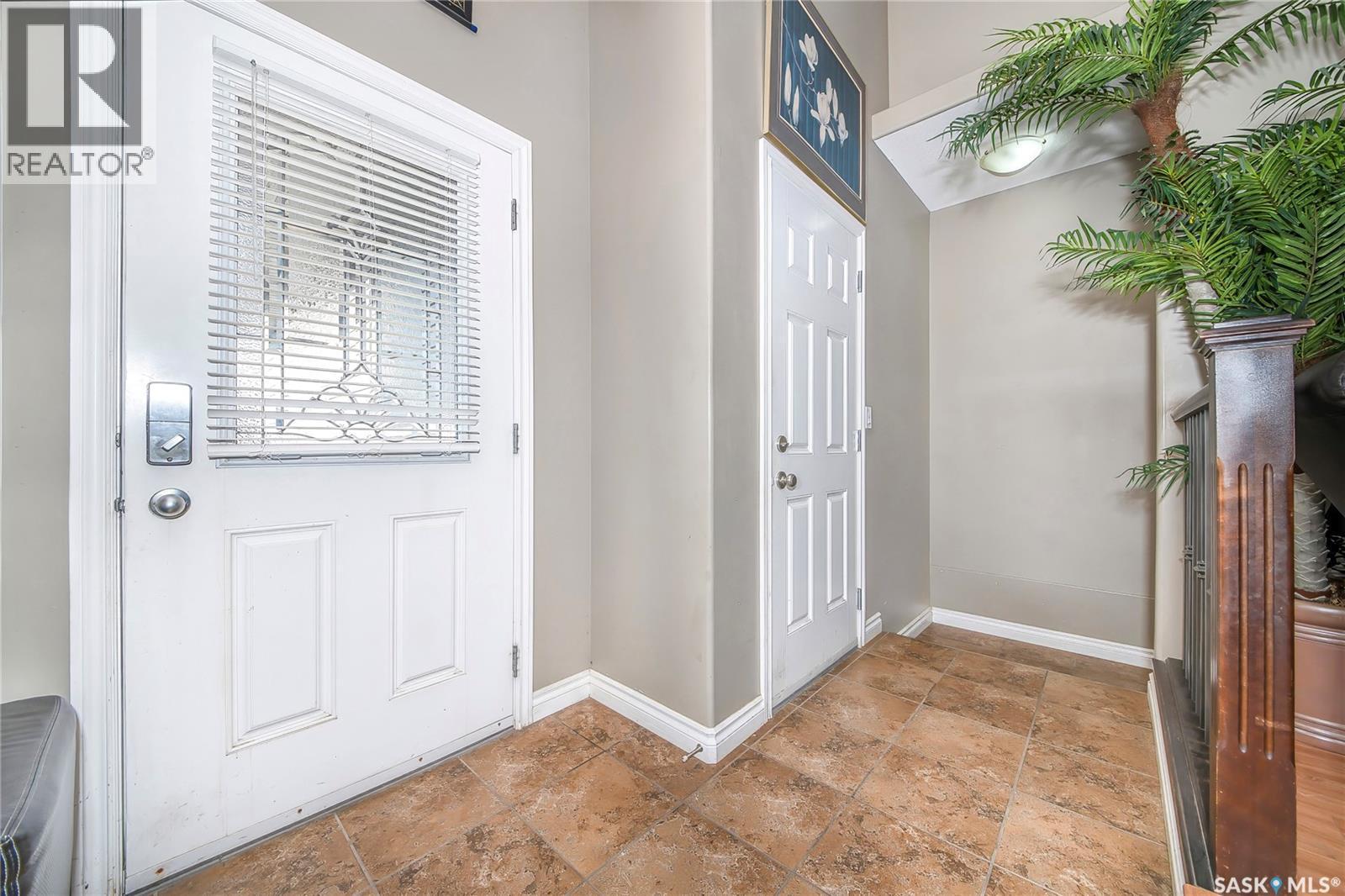 3347 Mcclocklin Road, Saskatoon, SK - Indoor Photo Showing Other Room