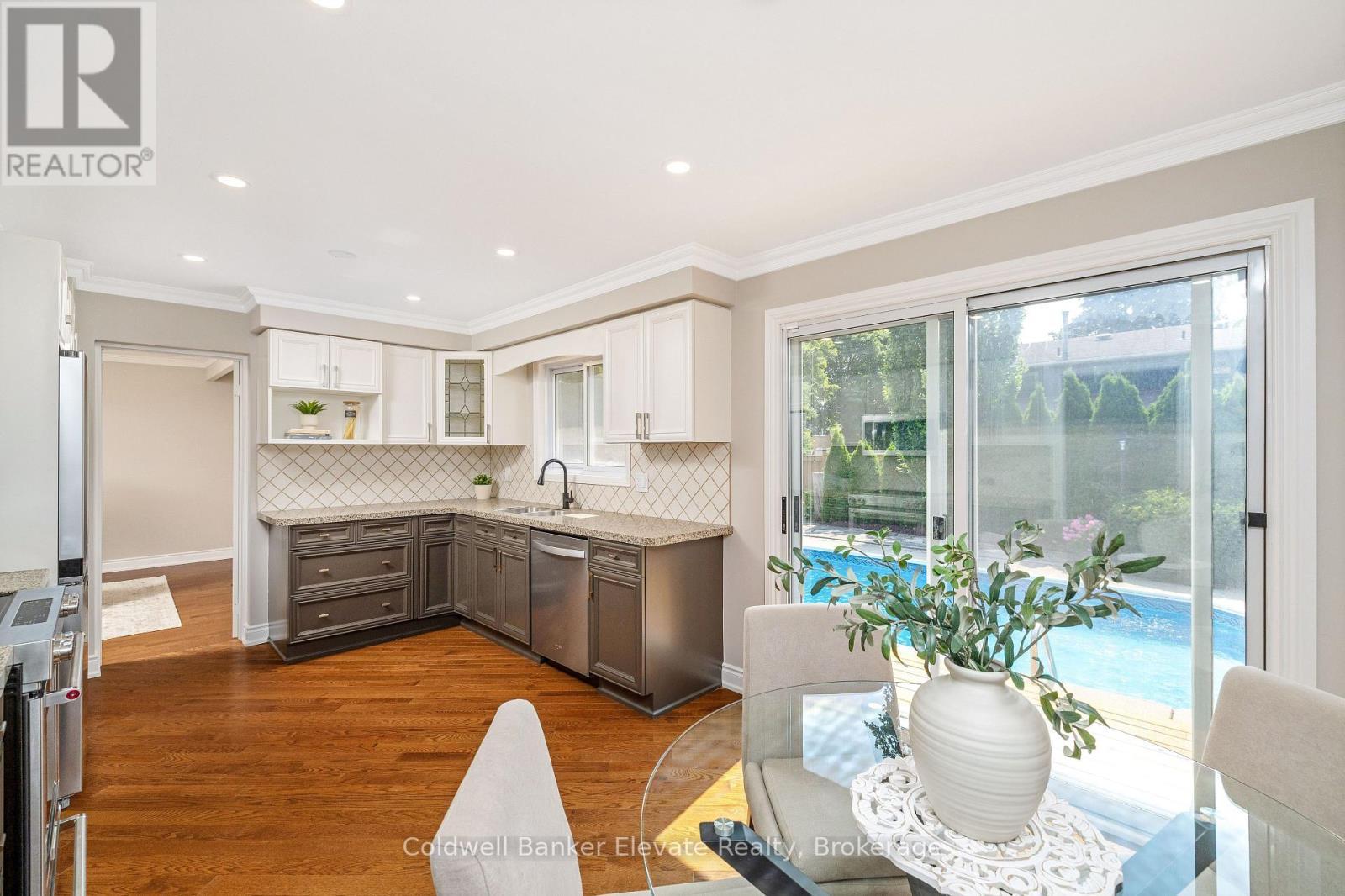 1677 Sherwood Forrest Circle, Mississauga, ON - Indoor
