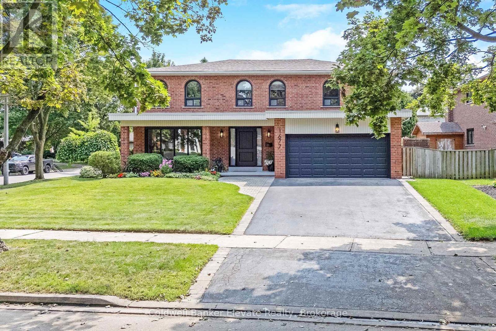 1677 Sherwood Forrest Circle, Mississauga, ON - Outdoor With Deck Patio Veranda With Facade