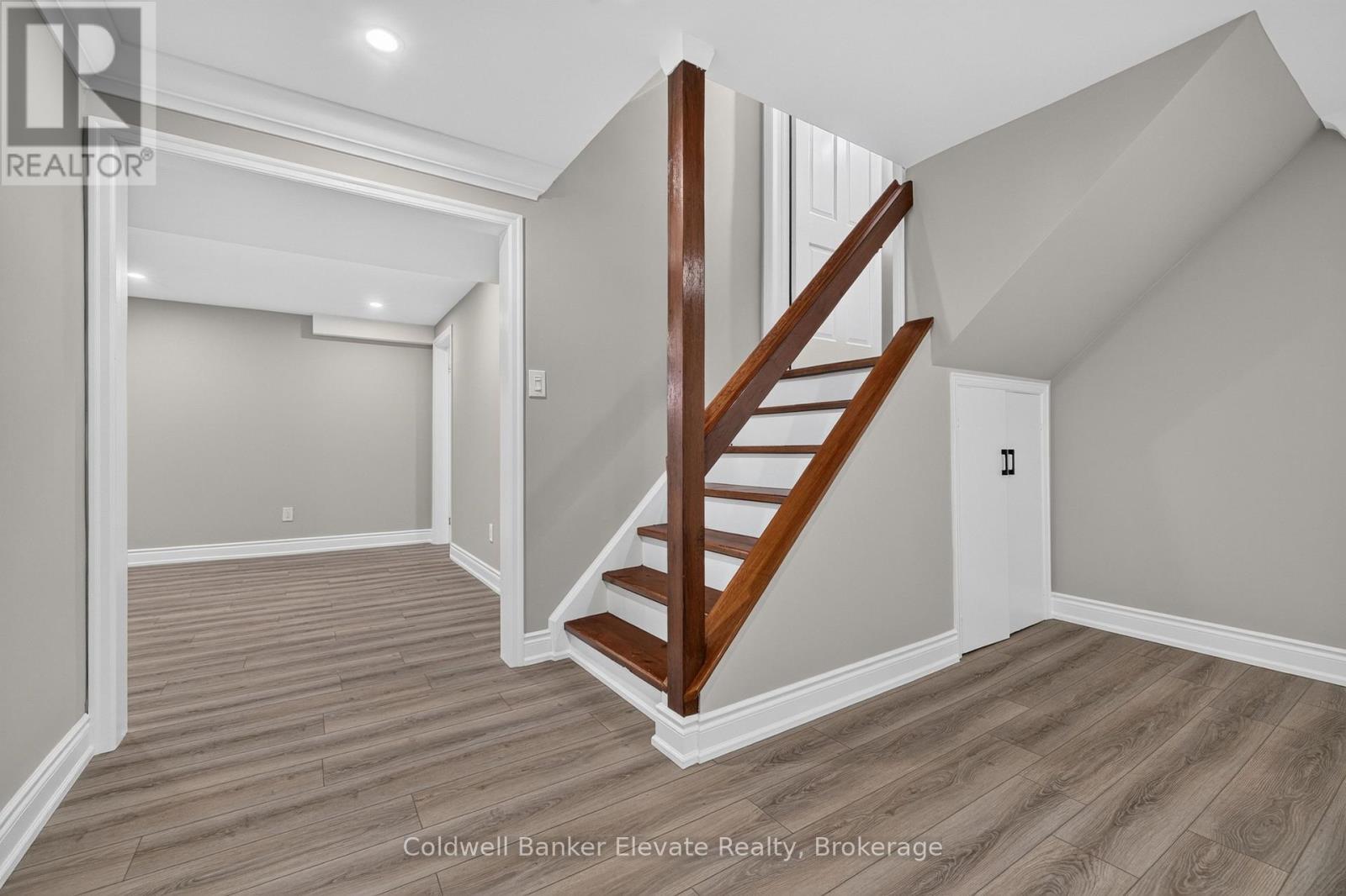 1677 Sherwood Forrest Circle, Mississauga, ON - Indoor Photo Showing Other Room