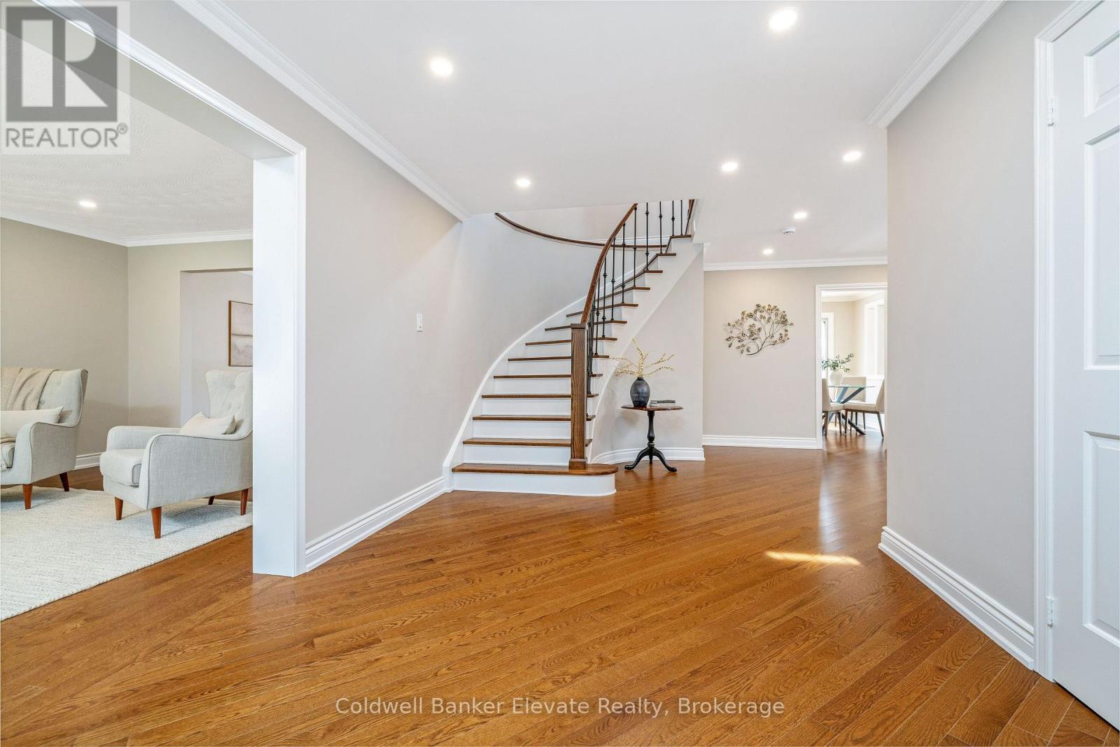 1677 Sherwood Forrest Circle, Mississauga, ON - Indoor Photo Showing Other Room