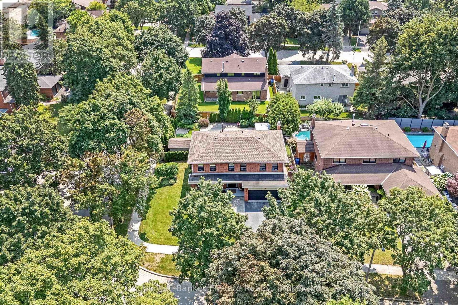 1677 Sherwood Forrest Circle, Mississauga, ON - Outdoor