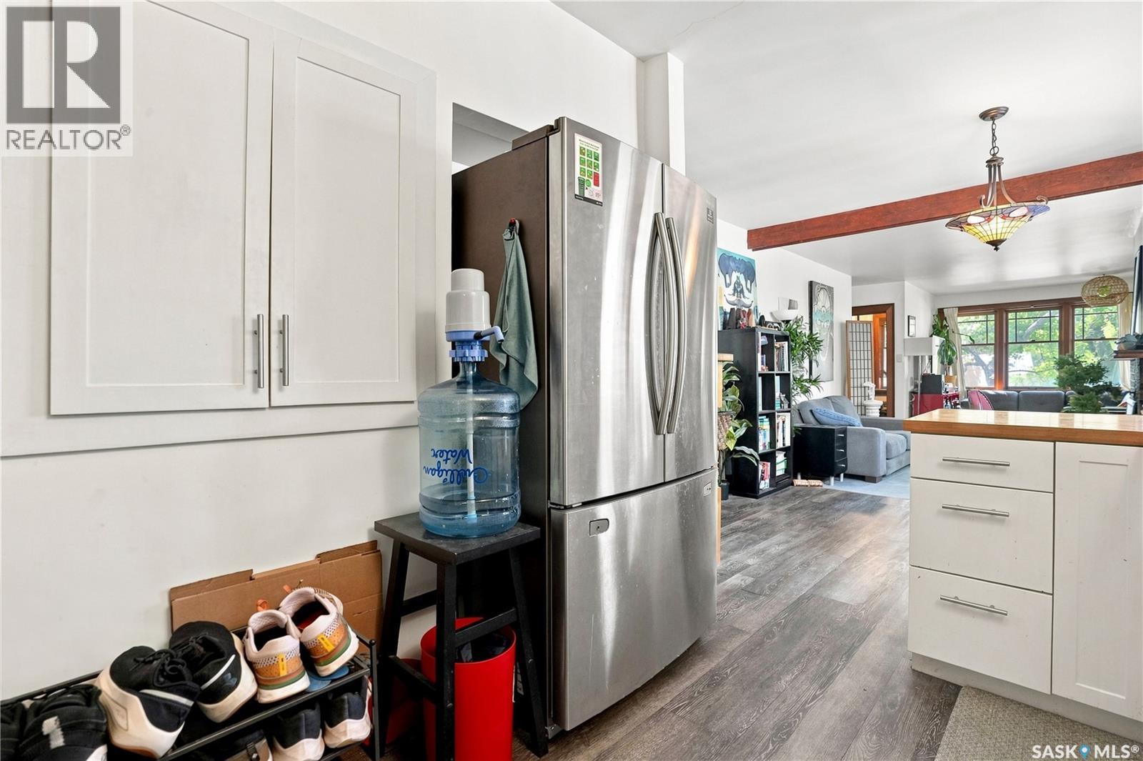 3324 College Avenue, Regina, SK - Indoor Photo Showing Kitchen