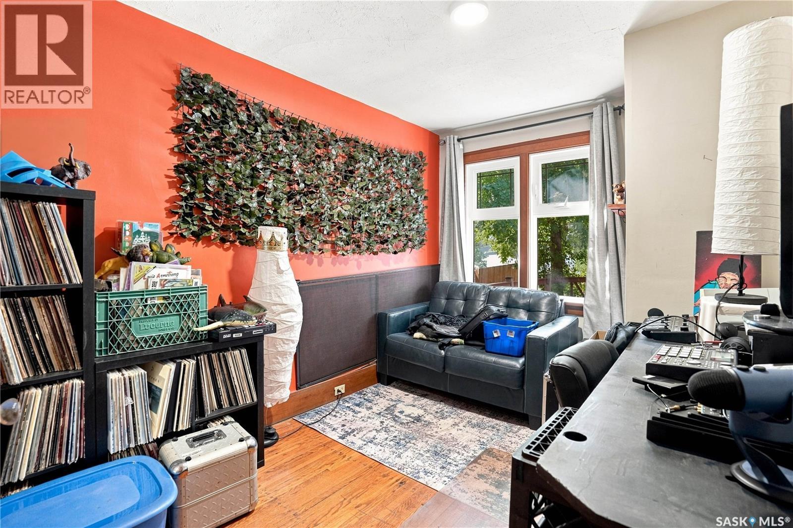 3324 College Avenue, Regina, SK -