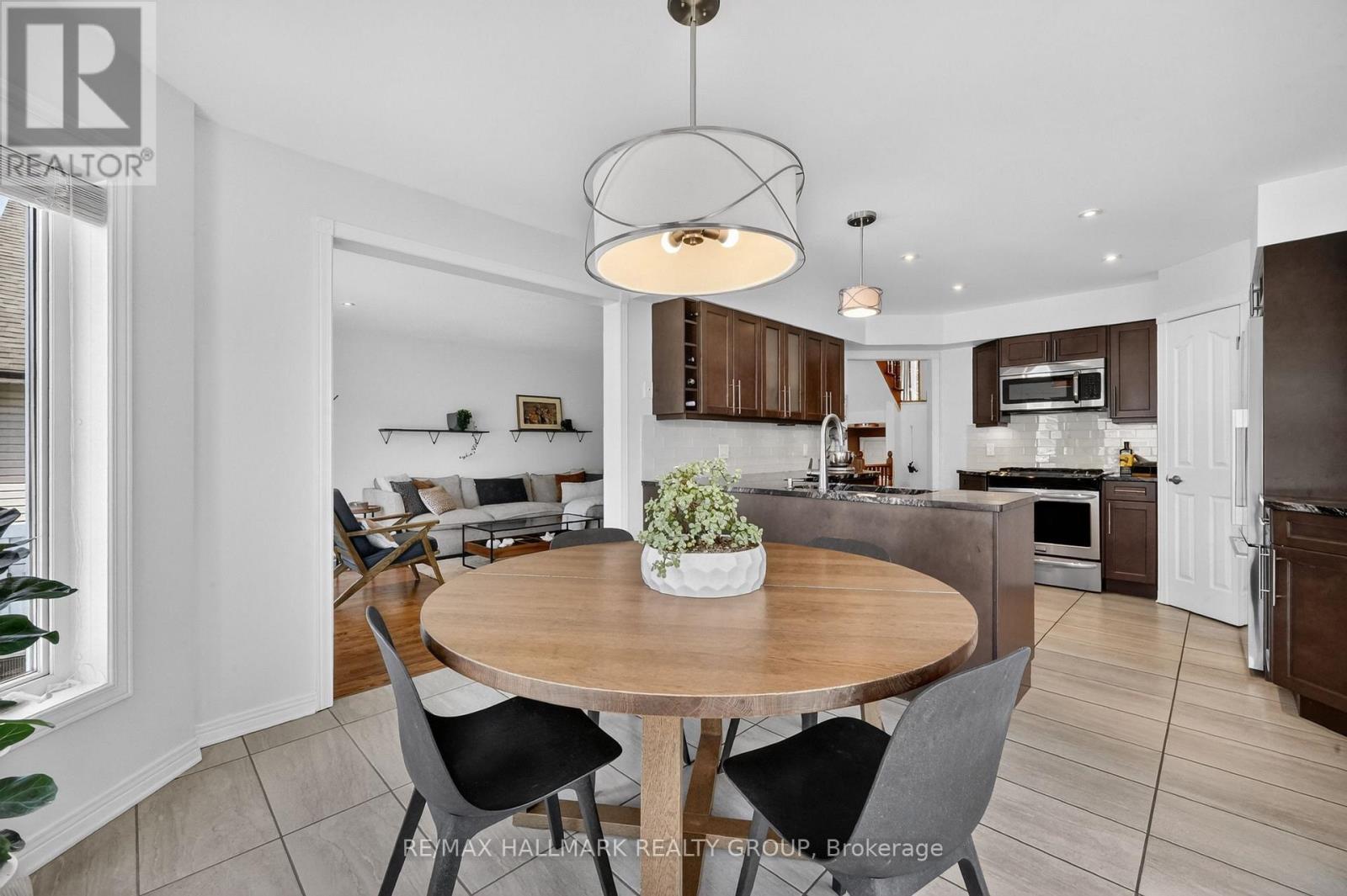 1091 Charest Way, Ottawa, ON - Indoor Photo Showing Dining Room
