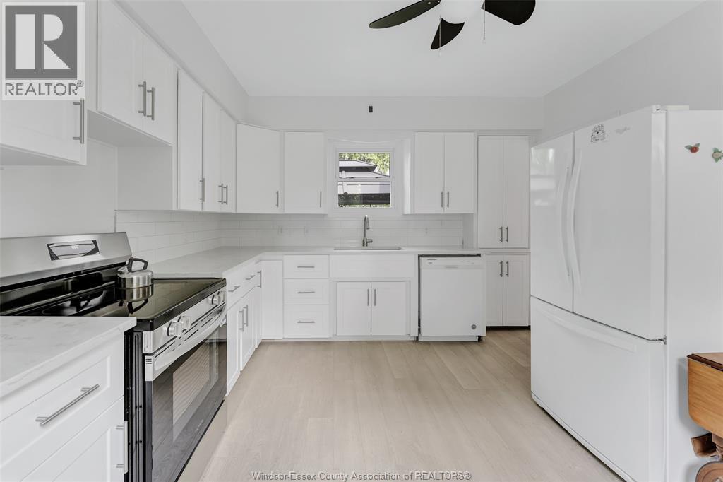 4508 Concession 4 South, Amherstburg, ON - Indoor Photo Showing Kitchen