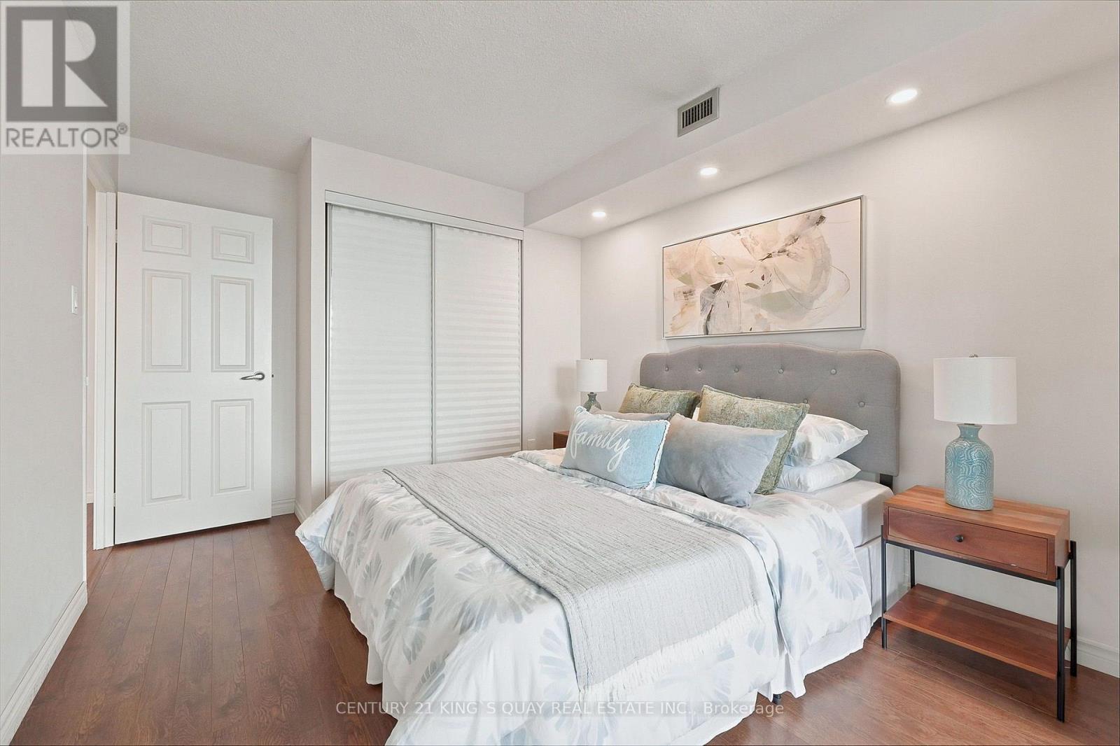 1908 - 55 Skymark Drive, Toronto, ON - Indoor Photo Showing Bedroom