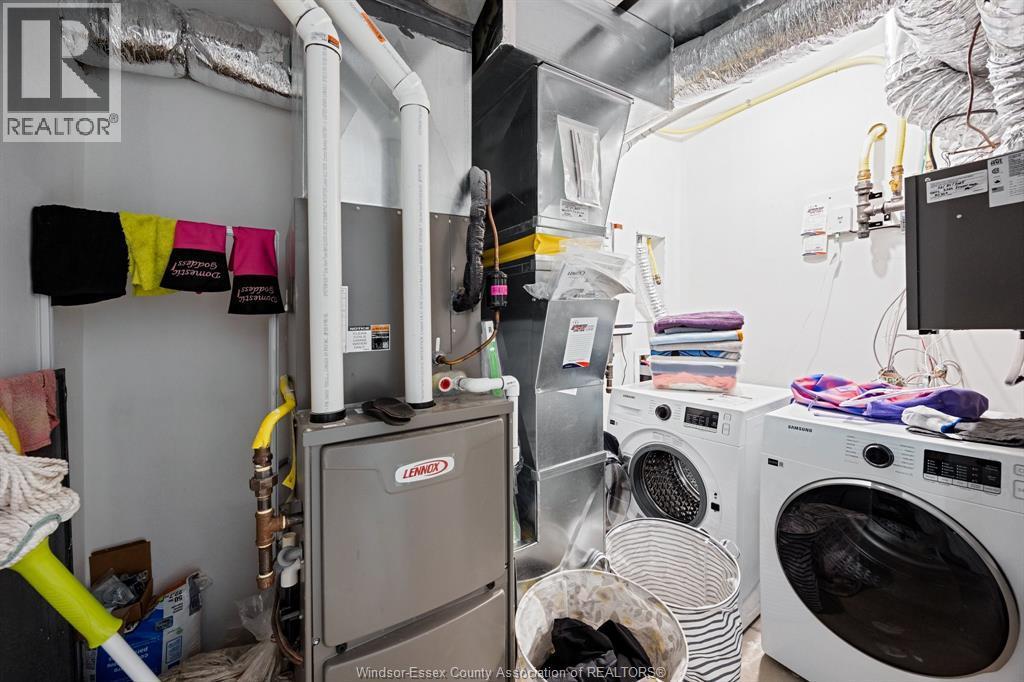 2224 Fraser Unit# #2 Lower, Windsor, ON - Indoor Photo Showing Laundry Room