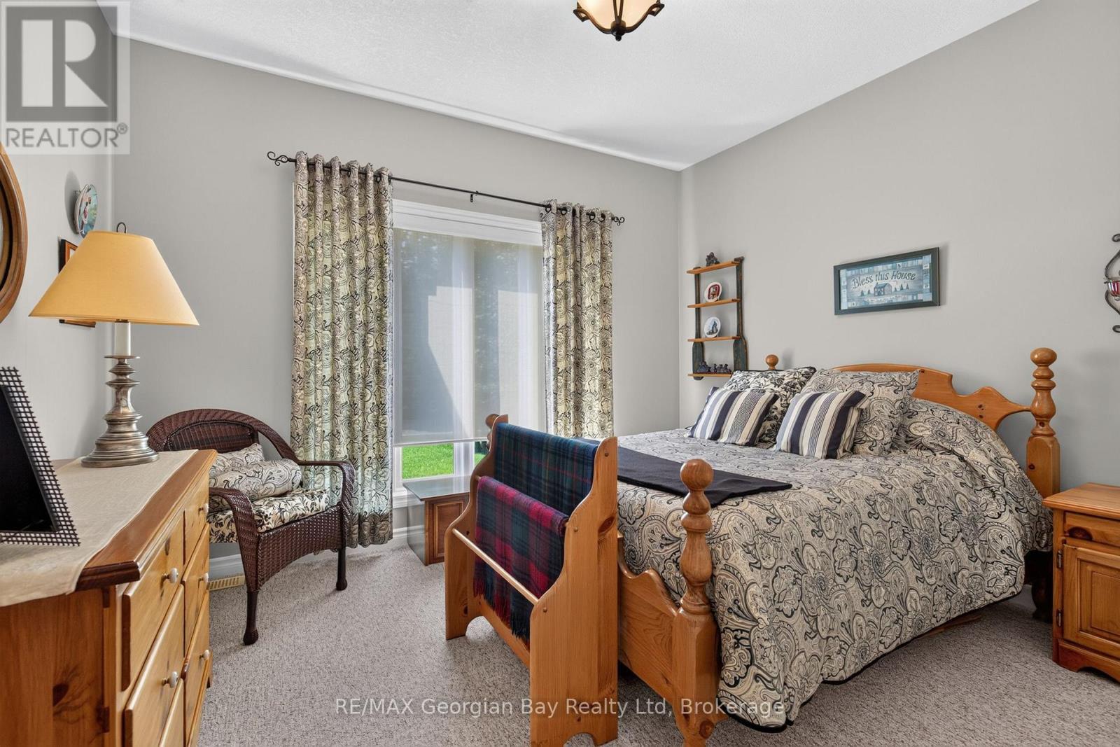 1339 Tiny Beaches Road N, Tiny, ON - Indoor Photo Showing Bedroom