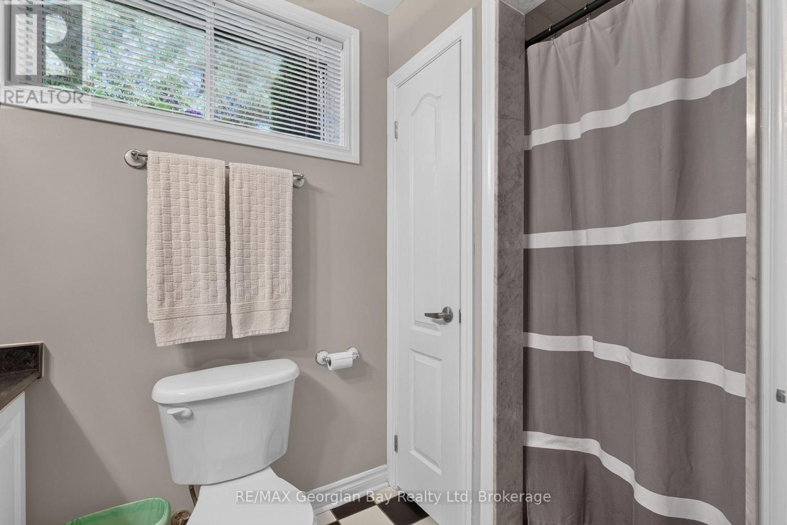 1339 Tiny Beaches Road N, Tiny, ON - Indoor Photo Showing Bathroom