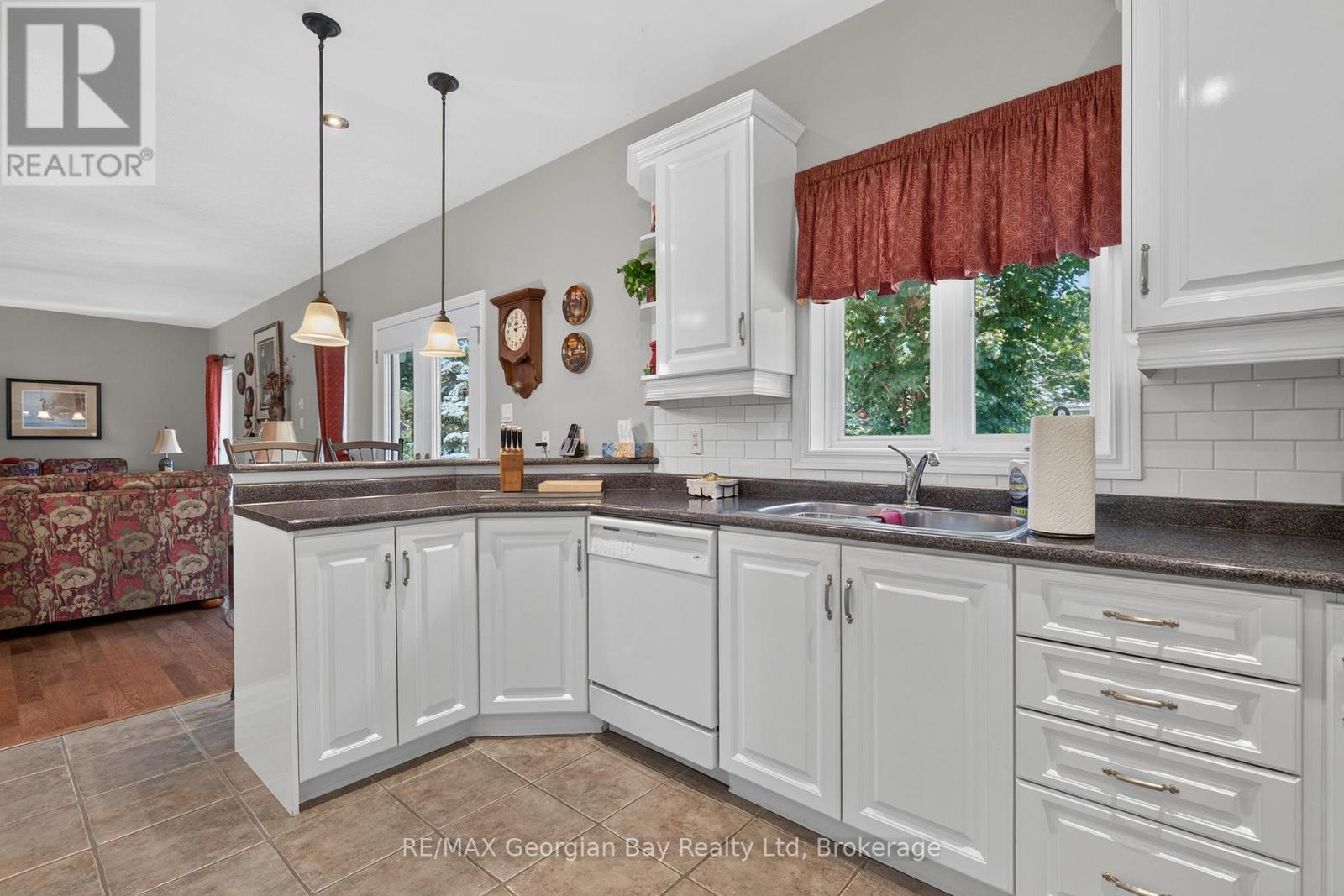 1339 Tiny Beaches Road N, Tiny, ON - Indoor Photo Showing Kitchen With Double Sink