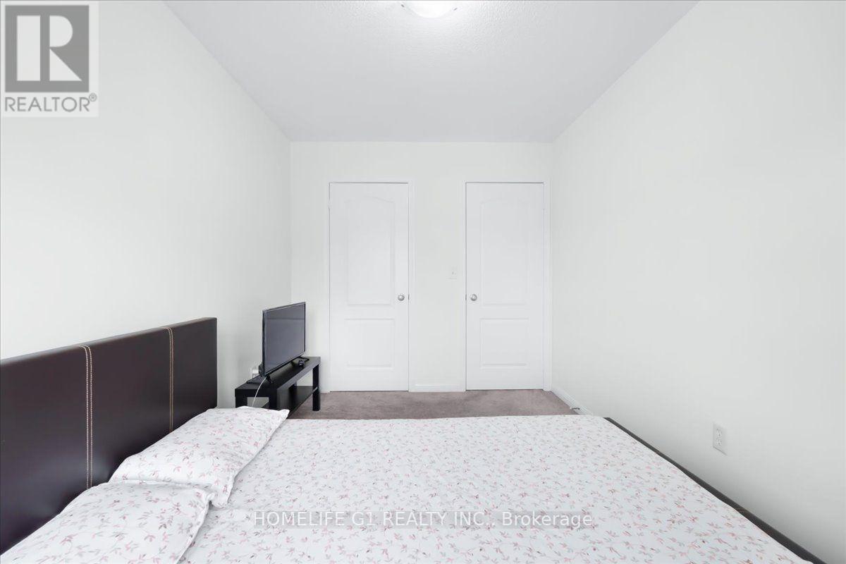 70 Tarquini Crescent, Caledon, ON - Indoor Photo Showing Bedroom