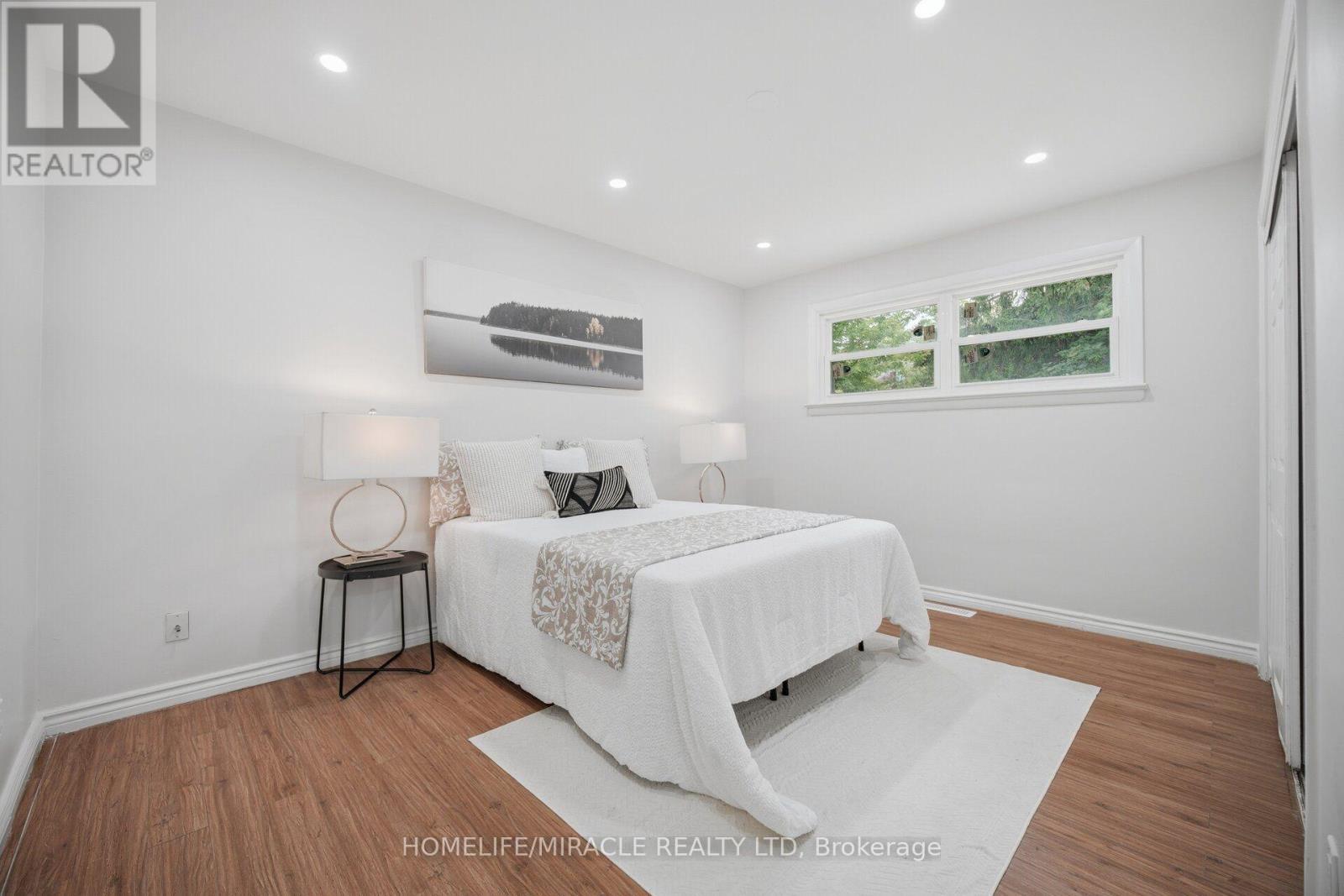 199 Allen Street E, Waterloo, ON - Indoor Photo Showing Bedroom