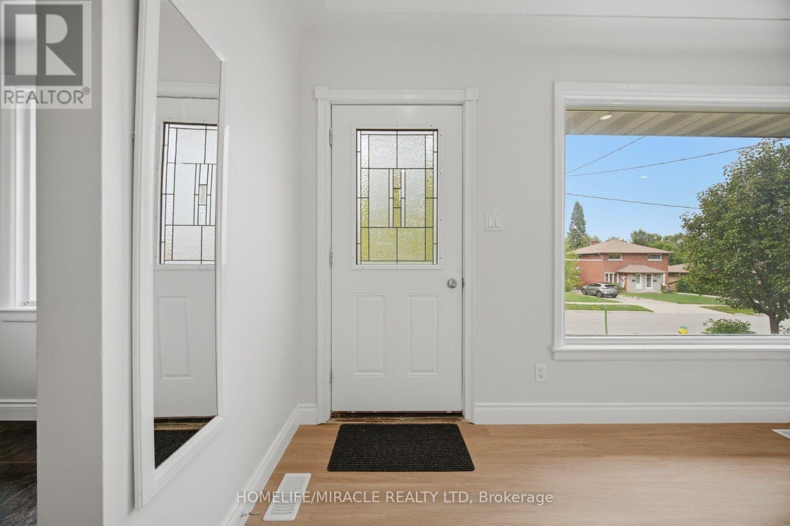 199 Allen Street E, Waterloo, ON - Indoor Photo Showing Other Room