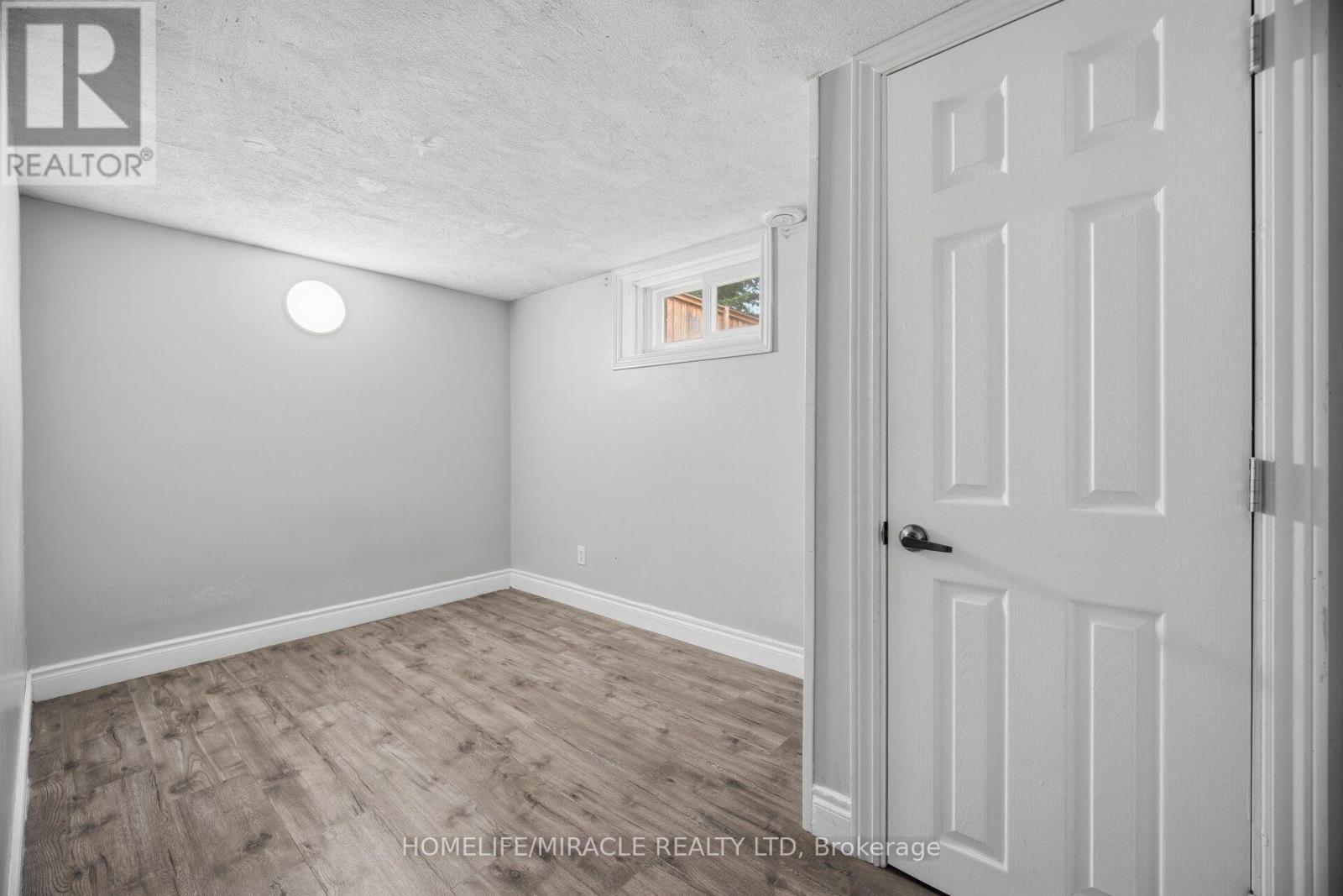 199 Allen Street E, Waterloo, ON - Indoor Photo Showing Other Room