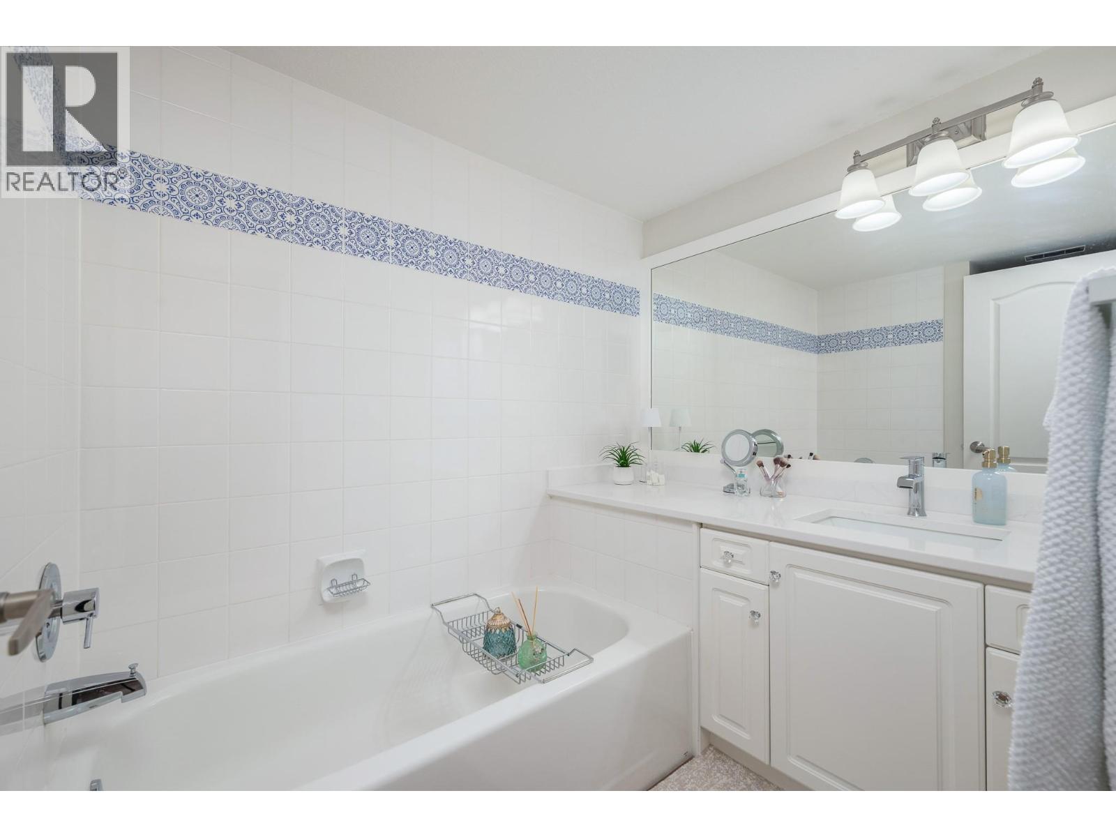 3301 Centennial Drive Unit# 309, Vernon, BC - Indoor Photo Showing Bathroom