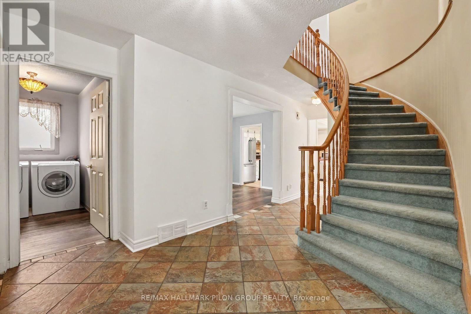 182 Twyford Street, Ottawa, ON - Indoor Photo Showing Other Room