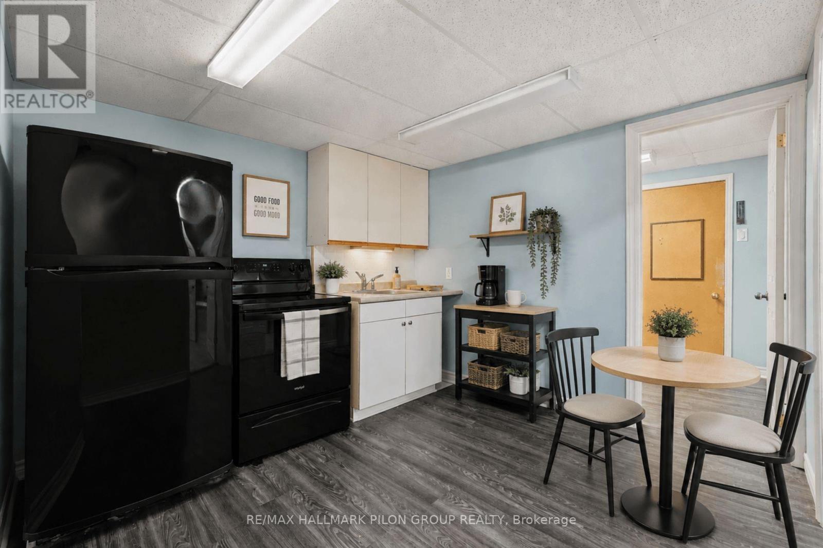 Virtually Staged - 182 Twyford Street, Ottawa, ON - Indoor
