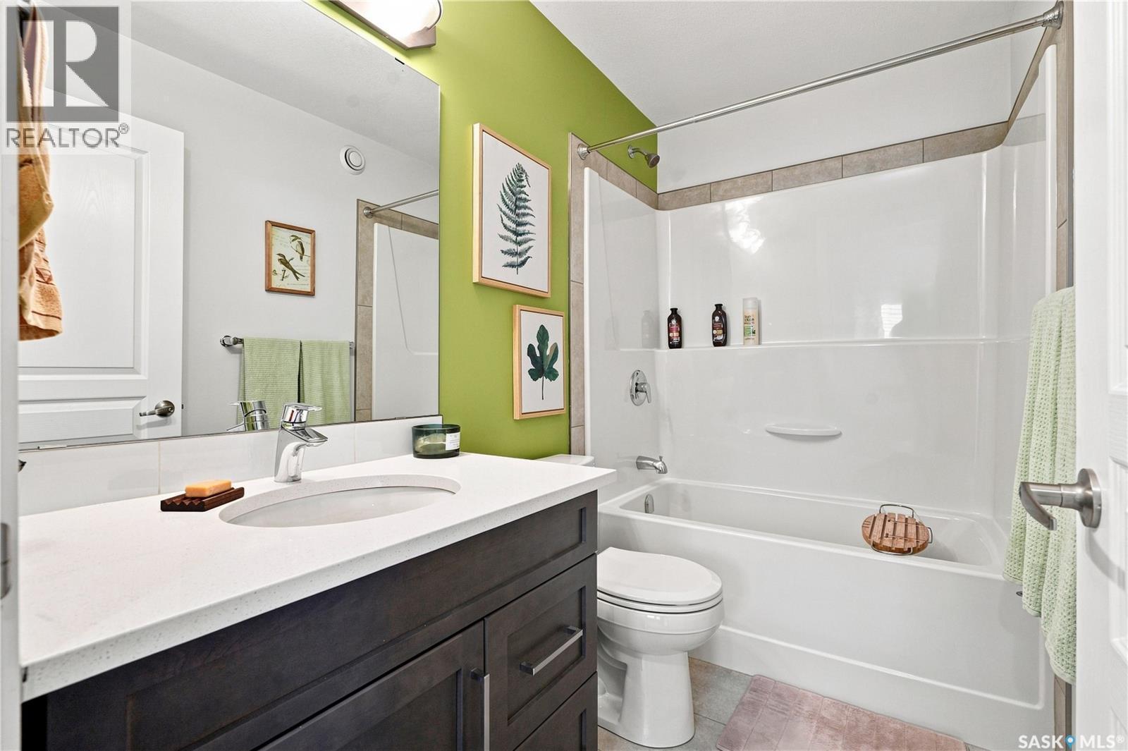 255 Newton Link, Saskatoon, SK - Indoor Photo Showing Bathroom