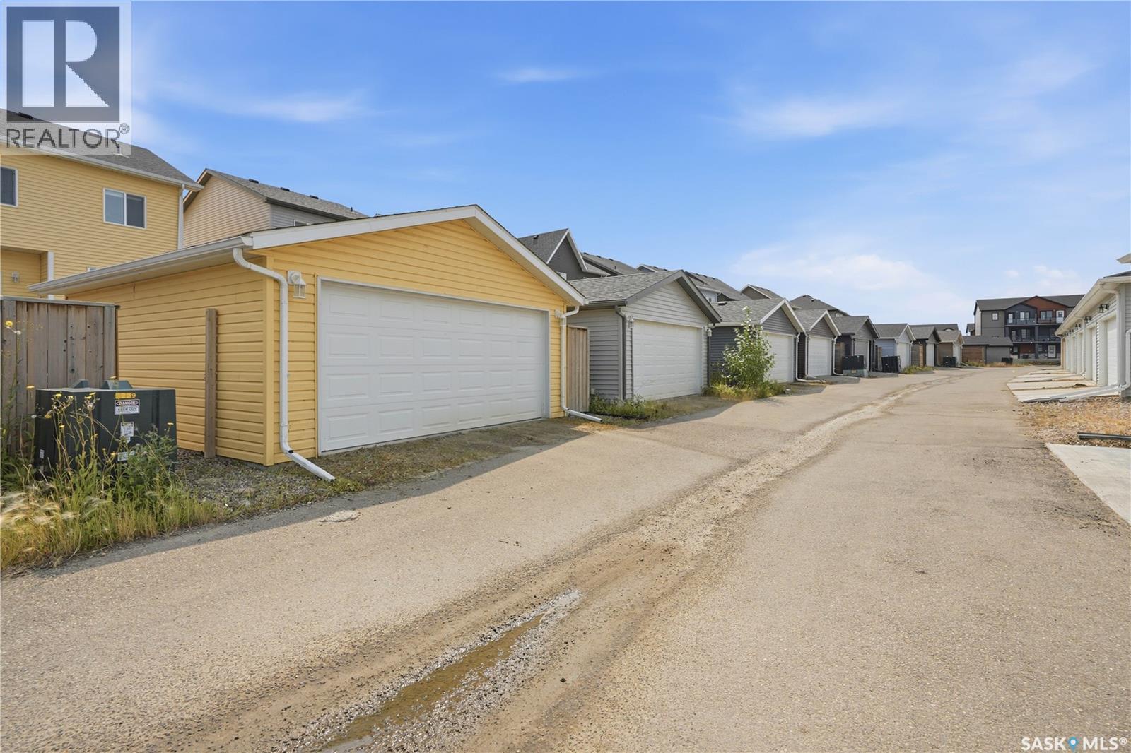 255 Newton Link, Saskatoon, SK - Outdoor