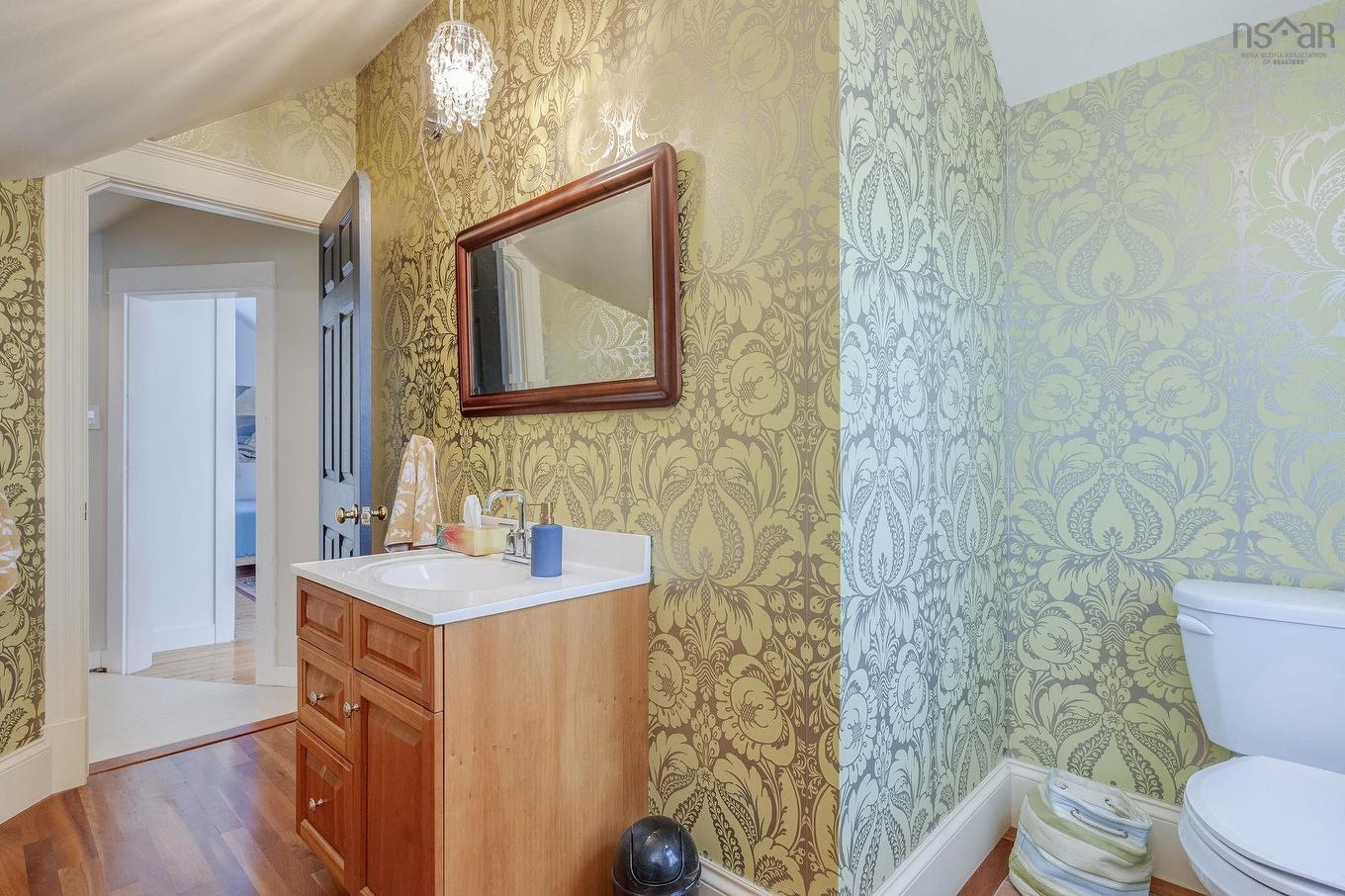 164 Cottage Street, Berwick, NS - Indoor Photo Showing Bathroom