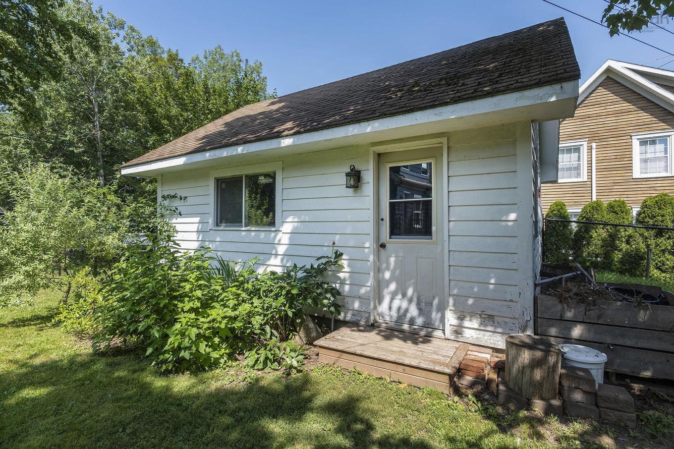 164 Cottage Street, Berwick, NS - Outdoor With Exterior