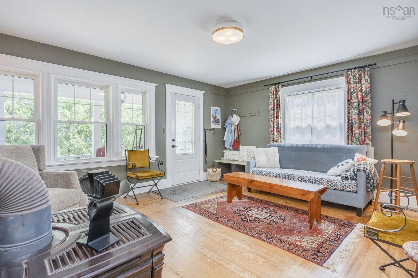 164 Cottage Street, Berwick, NS - Indoor Photo Showing Living Room