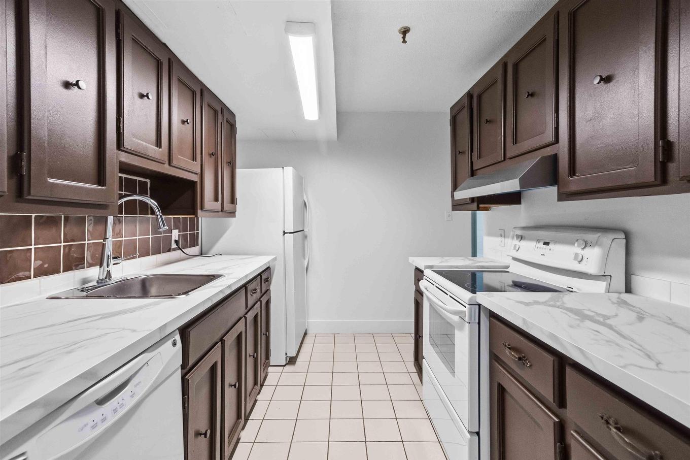 103 40 Veronica Drive, Halifax, NS - Indoor Photo Showing Kitchen