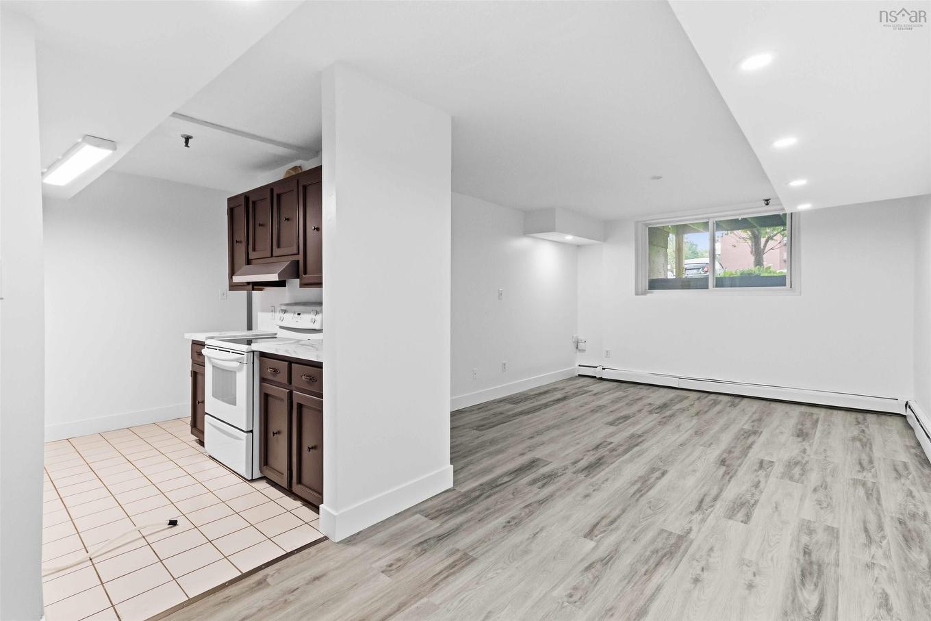 103 40 Veronica Drive, Halifax, NS - Indoor Photo Showing Kitchen