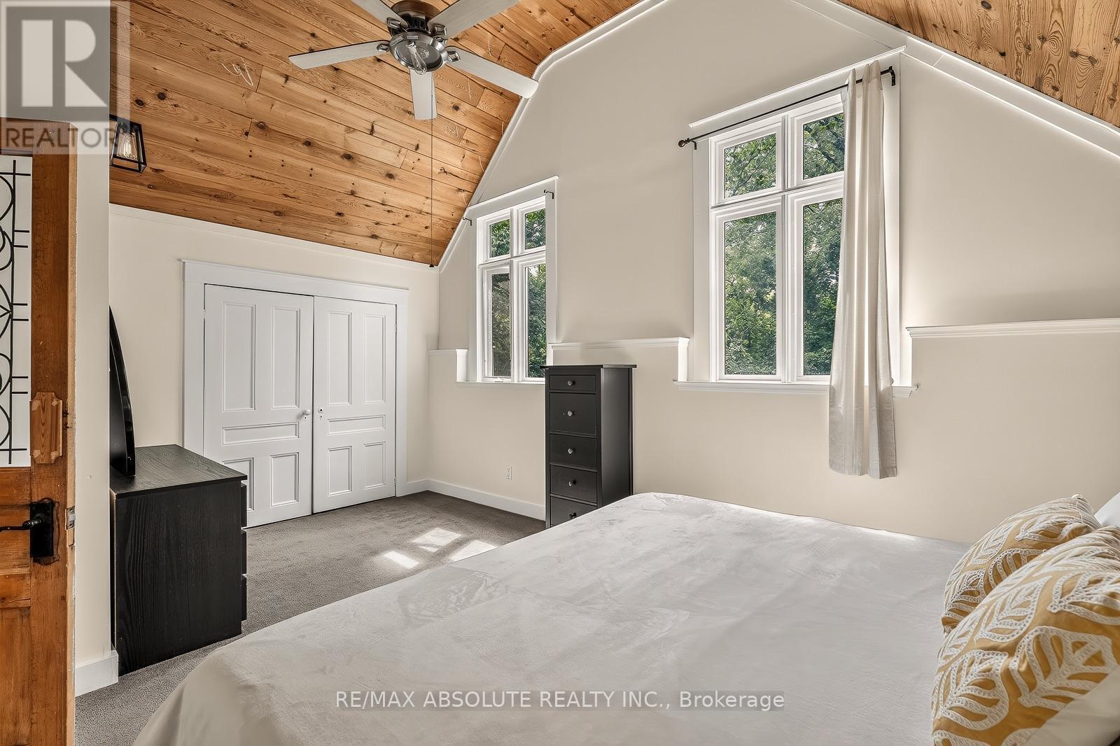 140 Creek Drive, Ottawa, ON - Indoor Photo Showing Bedroom