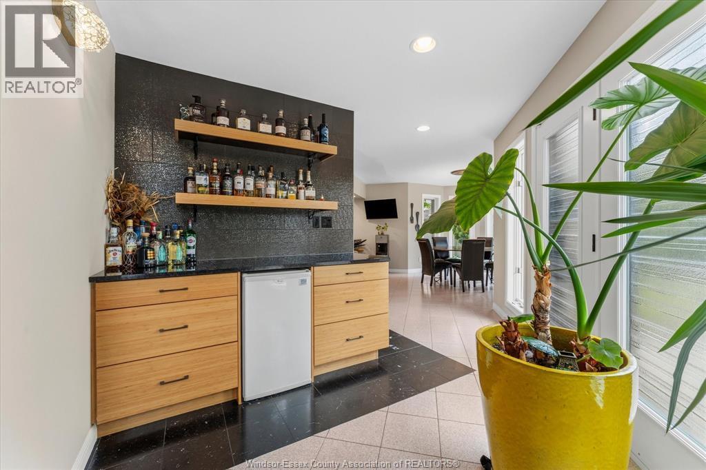 414 Chambers, Tecumseh, ON - Indoor