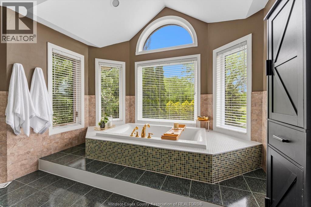 414 Chambers, Tecumseh, ON - Indoor