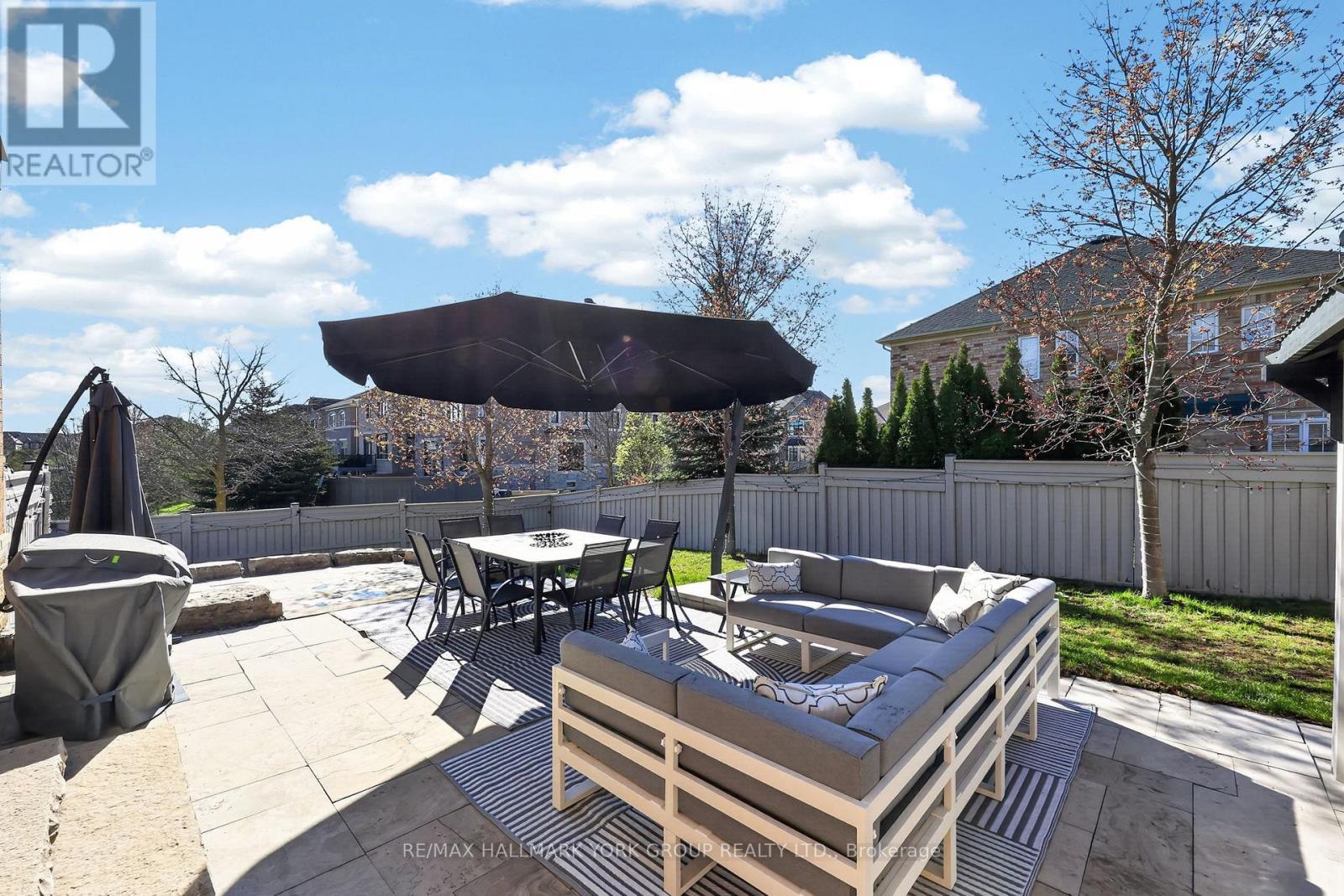 75 Mclarty Gate, Aurora, ON - Outdoor With Deck Patio Veranda